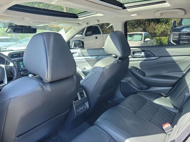 2023 Nissan Maxima Platinum