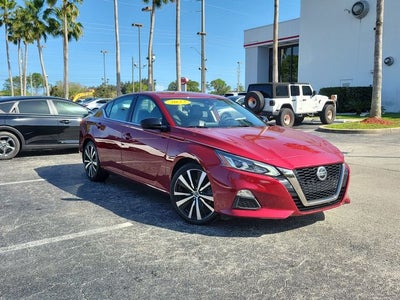 2022 Nissan Altima 2.5 SR