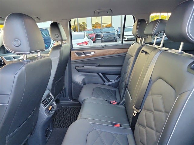 2024 Volkswagen Atlas 2.0T SE w/Technology