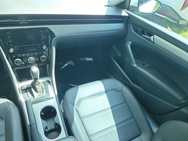 2022 Volkswagen Passat 2.0T SE