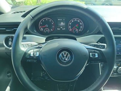2022 Volkswagen Passat 2.0T SE