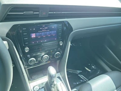 2022 Volkswagen Passat 2.0T SE