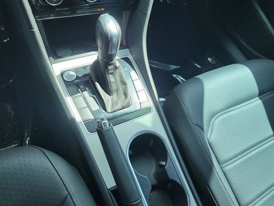 2022 Volkswagen Passat 2.0T SE
