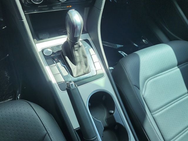 2022 Volkswagen Passat 2.0T SE