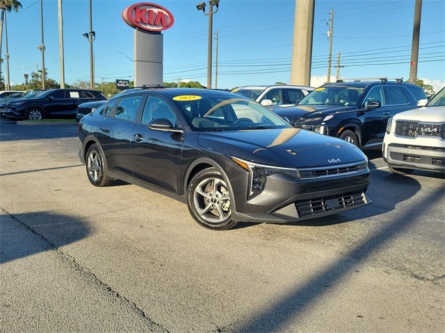 2025 Kia K4 LXS