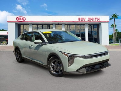 2025 Kia K4 LXS