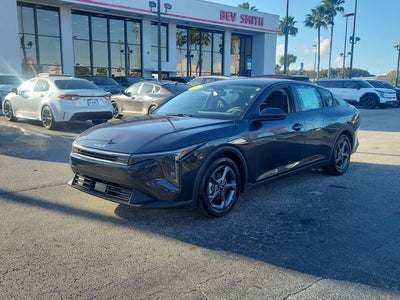2025 Kia K4 LXS