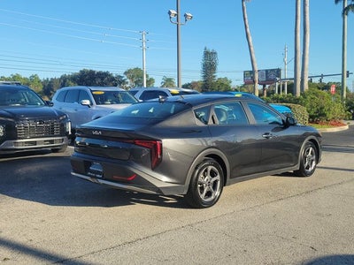 2025 Kia K4 LXS