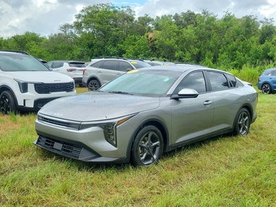 2025 Kia K4 LXS