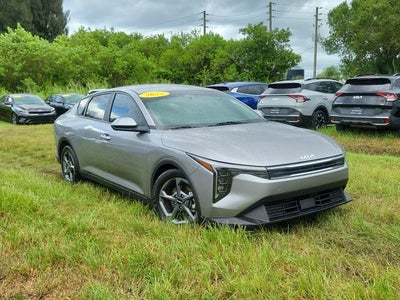 2025 Kia K4 LXS
