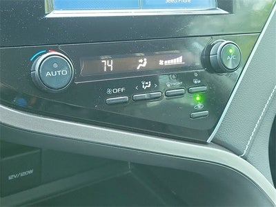 2018 Toyota Camry SE