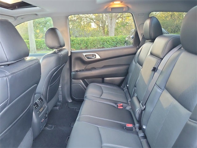 2020 Nissan Pathfinder Platinum