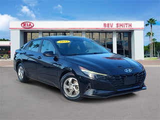 2023 Hyundai Elantra SE