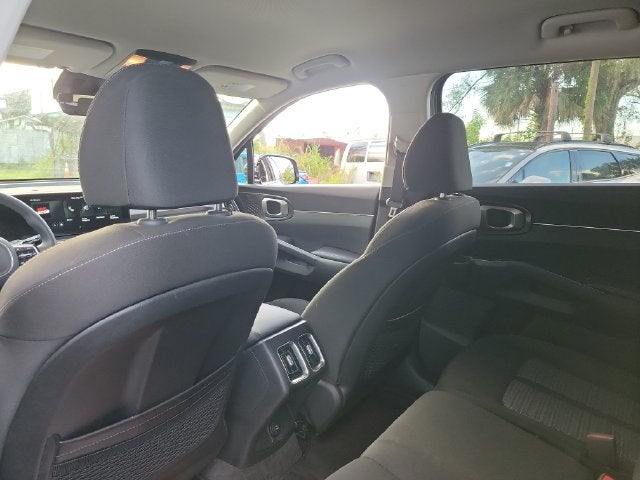 2025 Kia Sorento LX