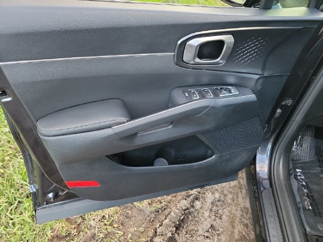 2025 Kia Sorento LX