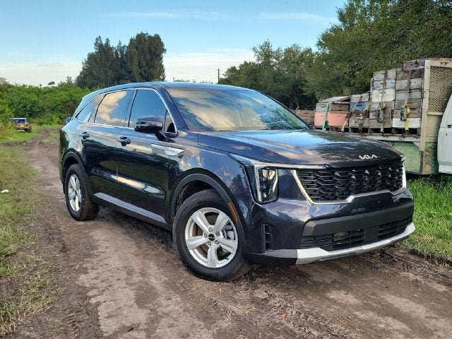 2025 Kia Sorento LX
