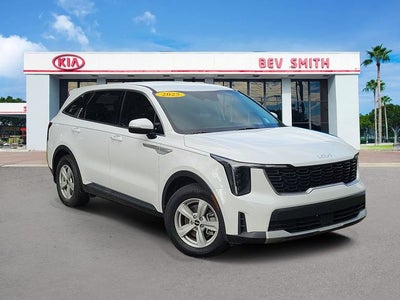 2025 Kia Sorento LX