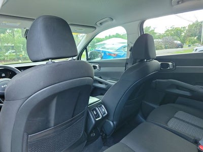 2025 Kia Sorento LX