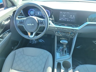2022 Kia Niro LXS