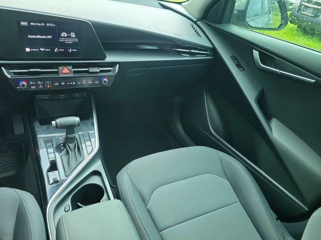2025 Kia Niro LX