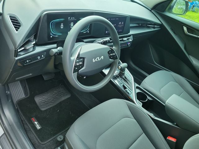 2025 Kia Niro LX