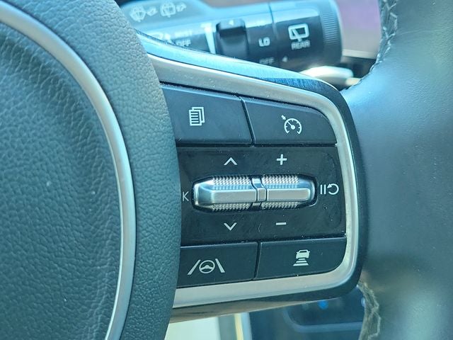 2024 Kia Carnival SX