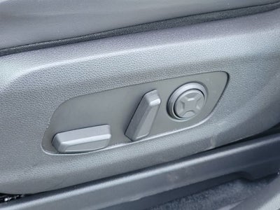 2024 Kia Carnival SX