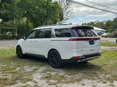 2024 Kia Carnival SX