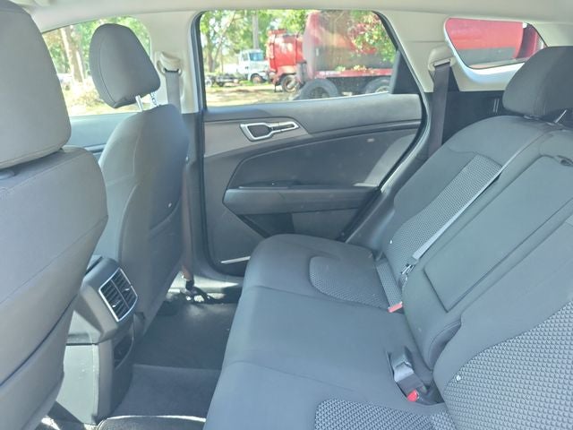 2024 Kia Sportage Hybrid LX