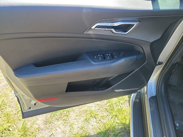 2024 Kia Sportage Hybrid LX