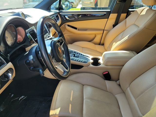 2018 Porsche Macan Base