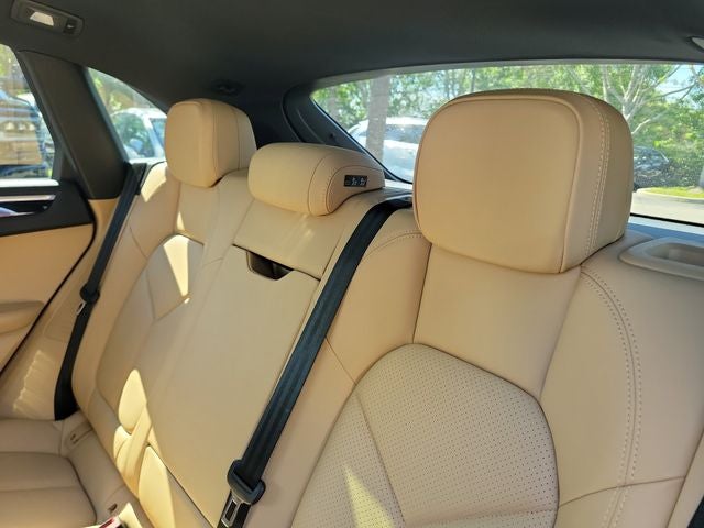 2018 Porsche Macan Base